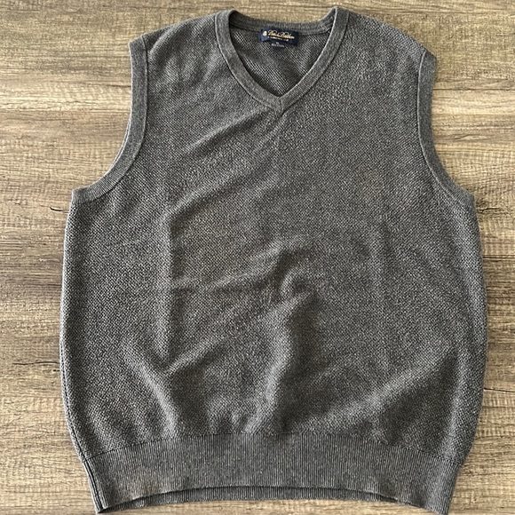 Brooks Brothers Cotton/Cashmere Sweater Vest - Size XL - Picture 1 of 6